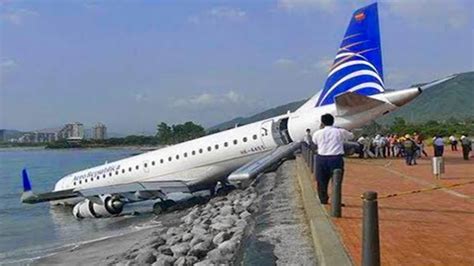 20 Greatest Emergency Landings Ever Caught On Camera